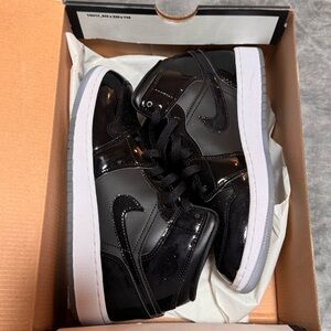 Nike Black and Gray Women's High-Top Sneakers